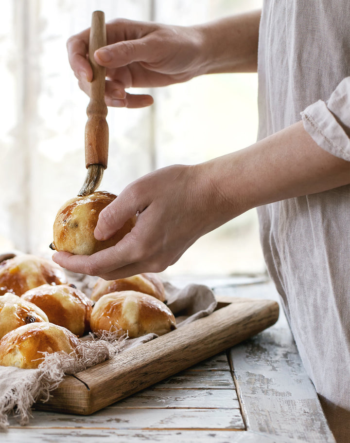 Lineage Food Diaries: Hot Cross Buns from an Italian Nonna